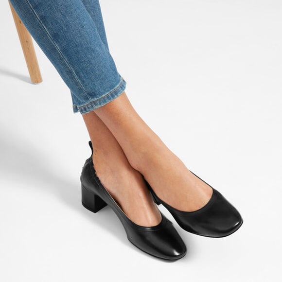 Everlane Shoes - Everlane day block heel pump in black leather sz 5